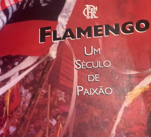 Capa do livro Flamengo: Um século de Paixão  Autores: Marcos de Castro, Fernando Horácio da Matta, Luiz Roberto Porto